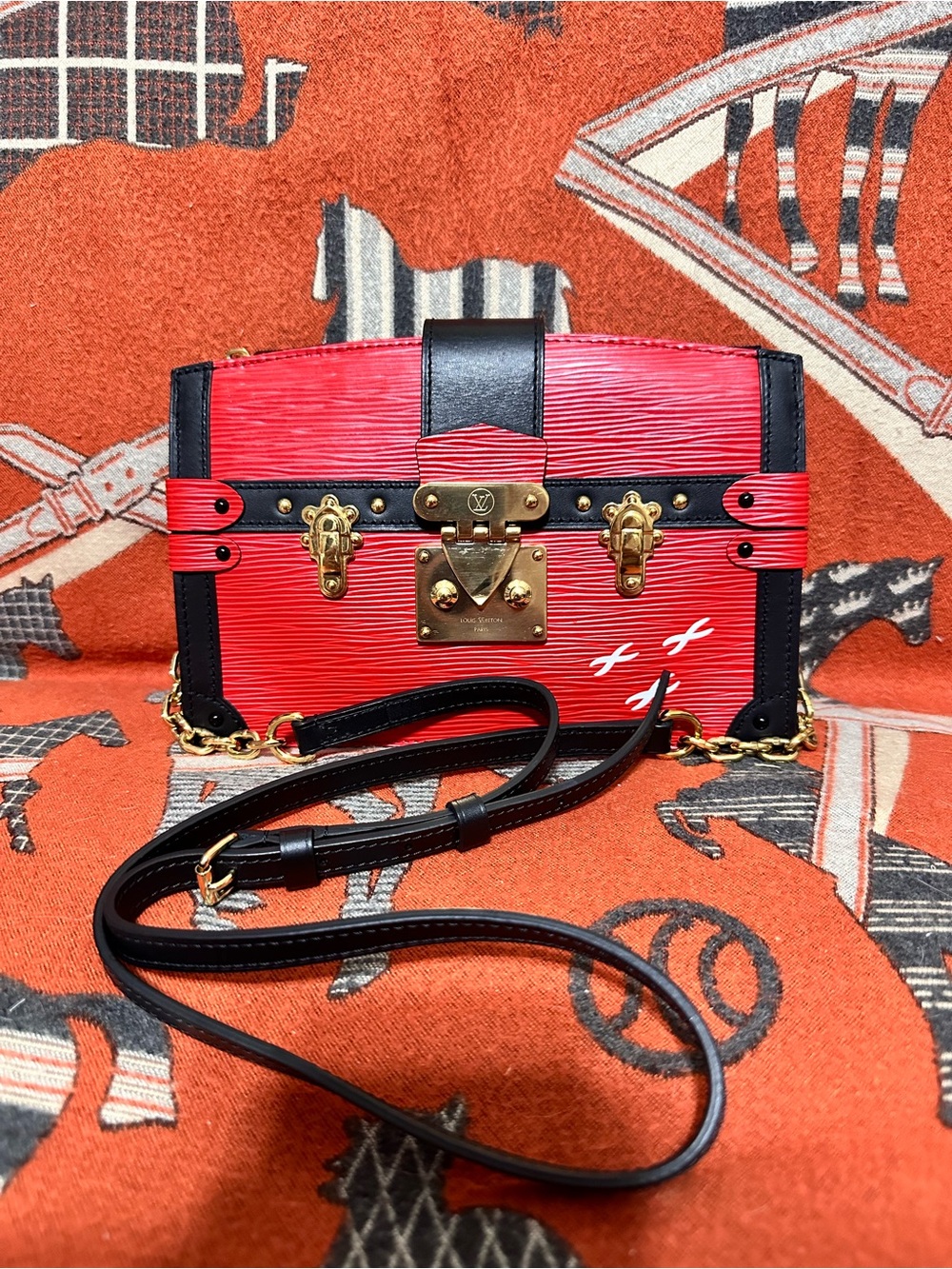 Louis Vuitton ❤️🌟DU3118 Epi Petite Malle Red and Black Trunk Crossbody Bag ⭐️